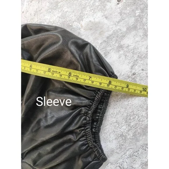 7 For All Mankind Women's Black Faux Leather Puff Sleeves Crop Top Size L - Picture 8 of 8